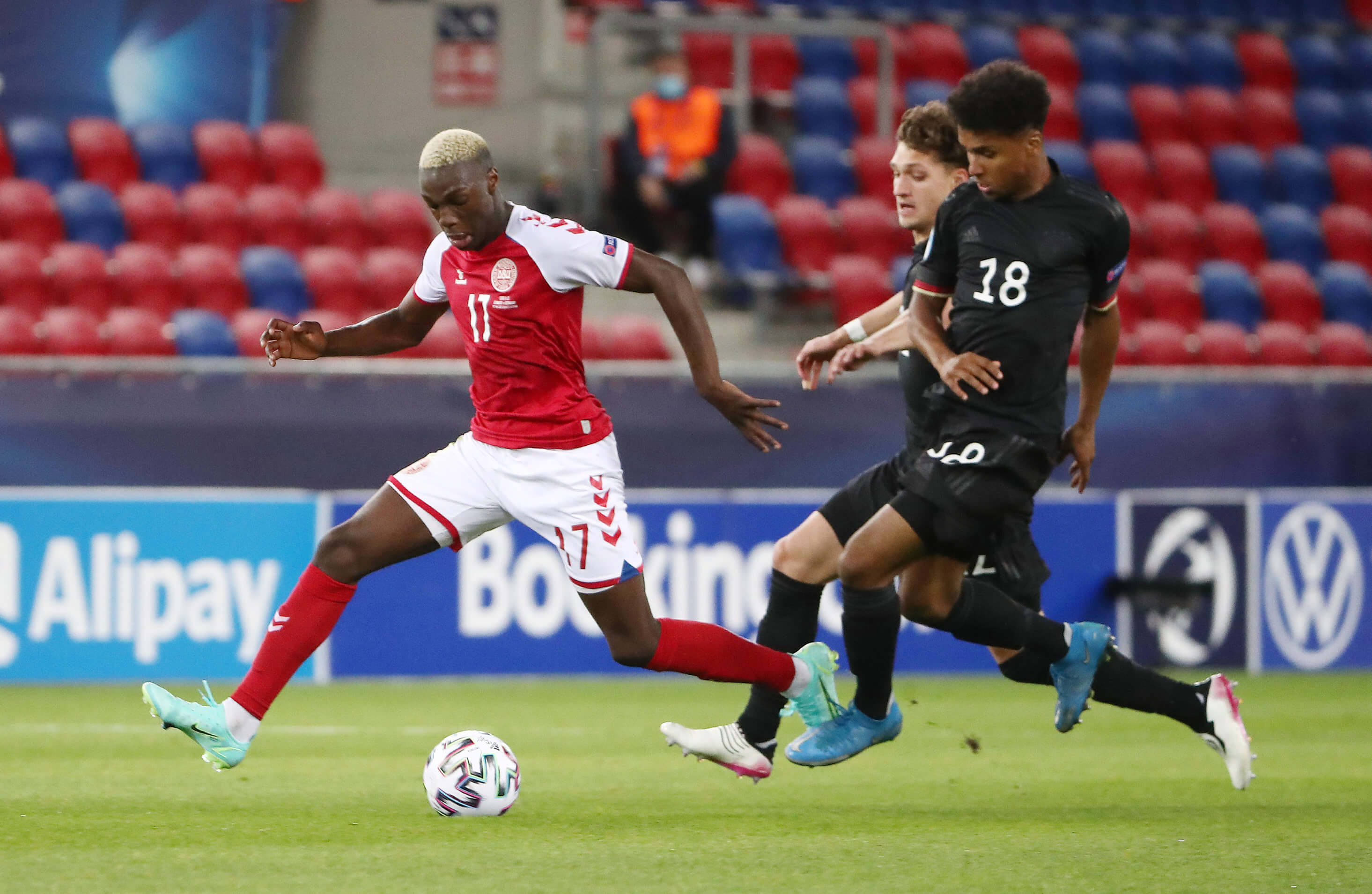<b>Officieel: Mohamed Daramy voor vijf jaar naar Ajax</b>; image source: Pro Shots