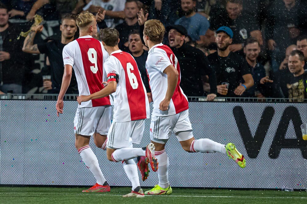 Jong Ajax pakt de volle mep in Den Bosch ; image source: Pro Shots