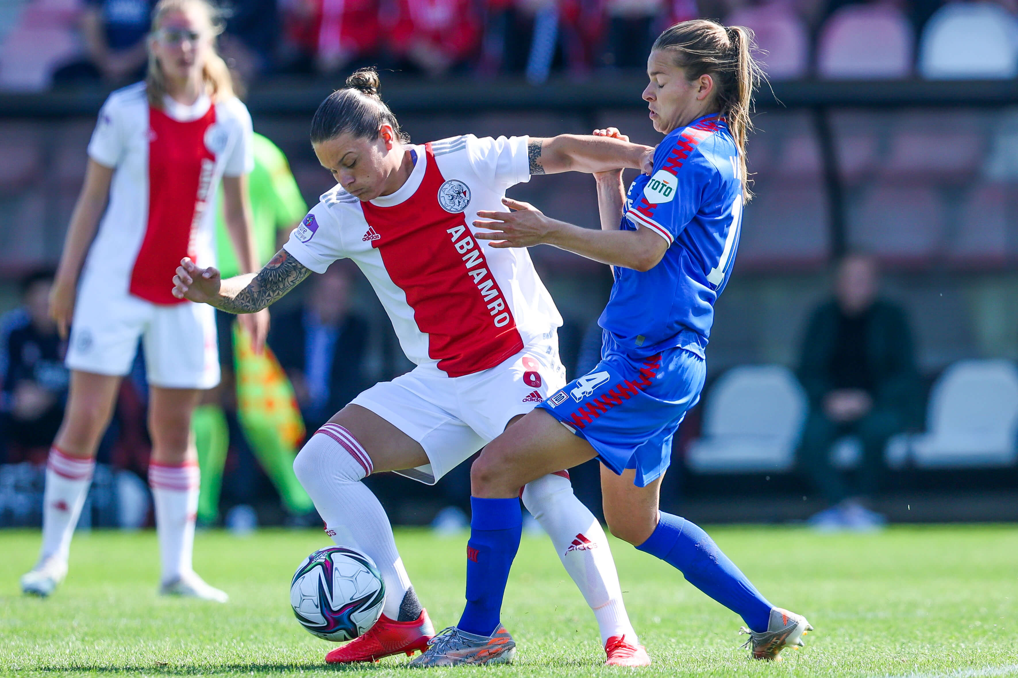 Ajax Vrouwen onderuit tegen FC Twente; image source: Pro Shots