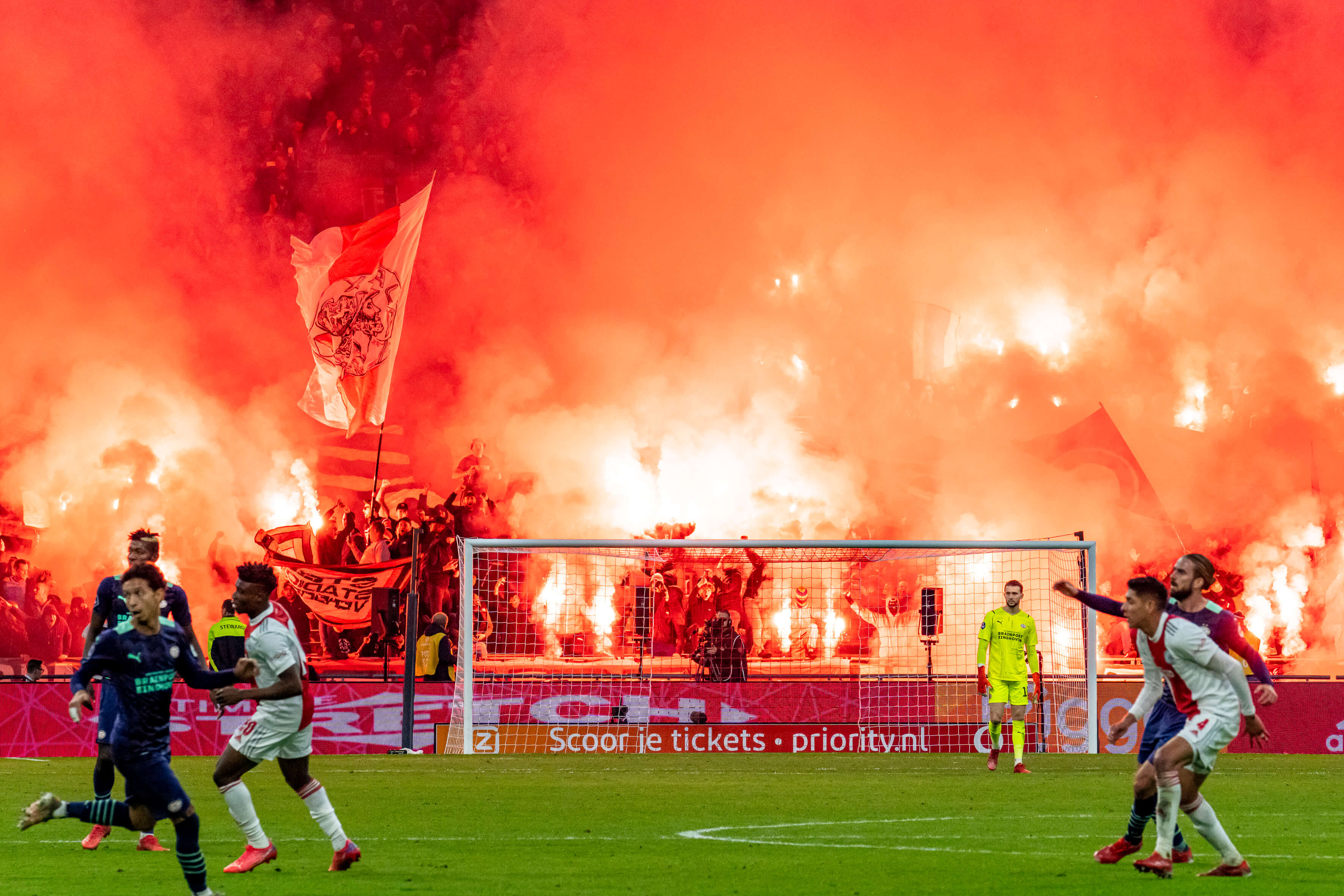 Geldboete voor Ajax vanwege thuiswedstrijd tegen PSV; image source: Pro Shots