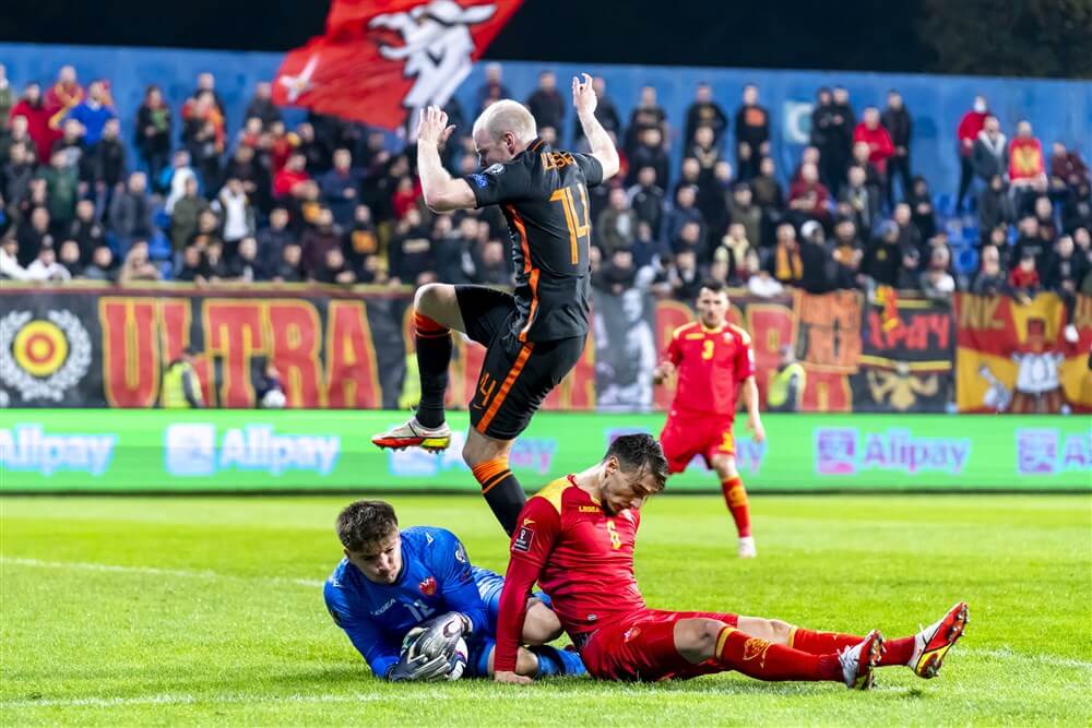 Oranje met drie Ajacieden slechts gelijk tegen Montenegro; image source: Pro Shots
