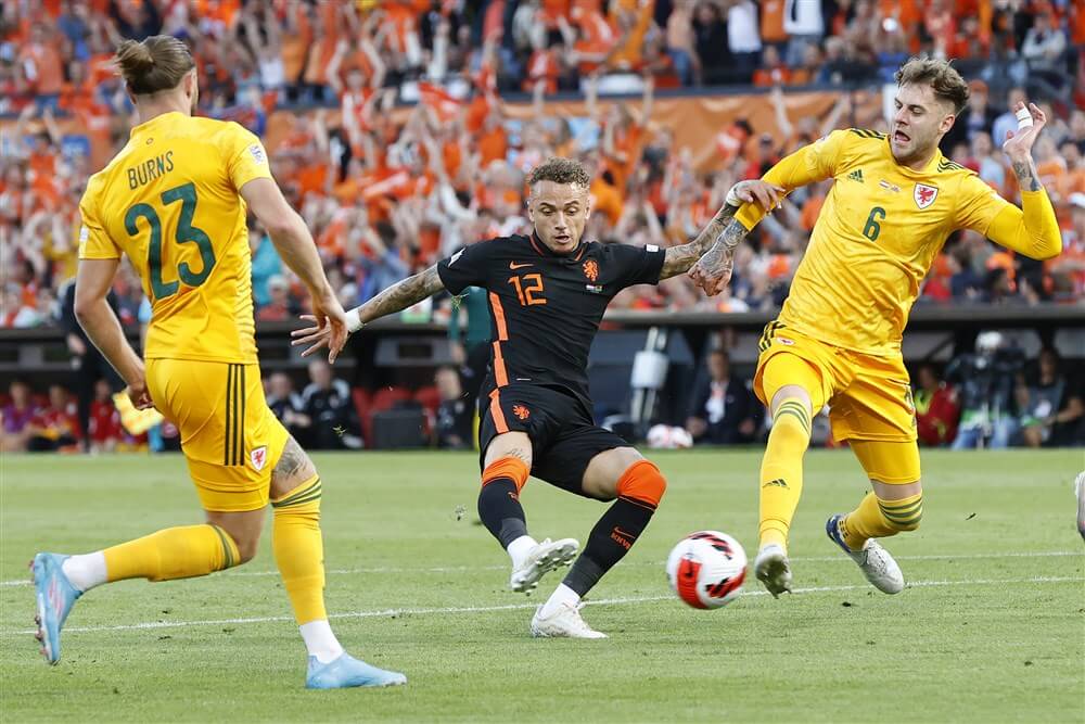 Oranje wederom zonder Ajacieden te sterk voor Wales; image source: Pro Shots