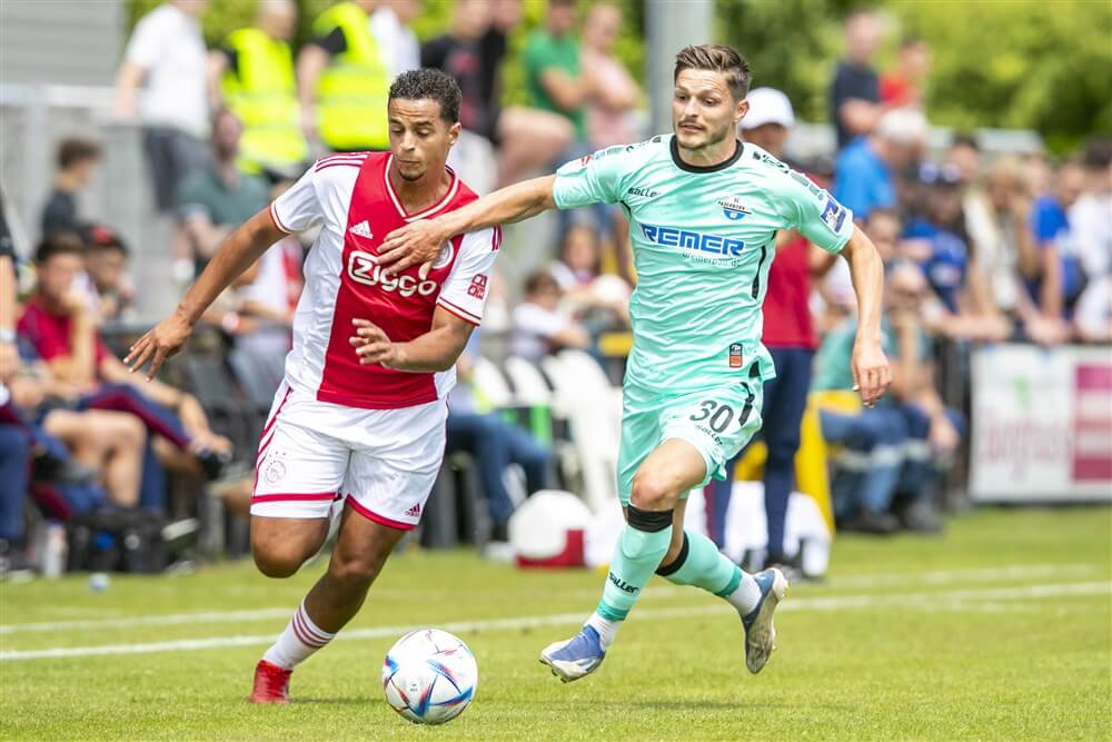 Ajax hard onderuit in oefenduel tegen Paderborn; image source: Pro Shots