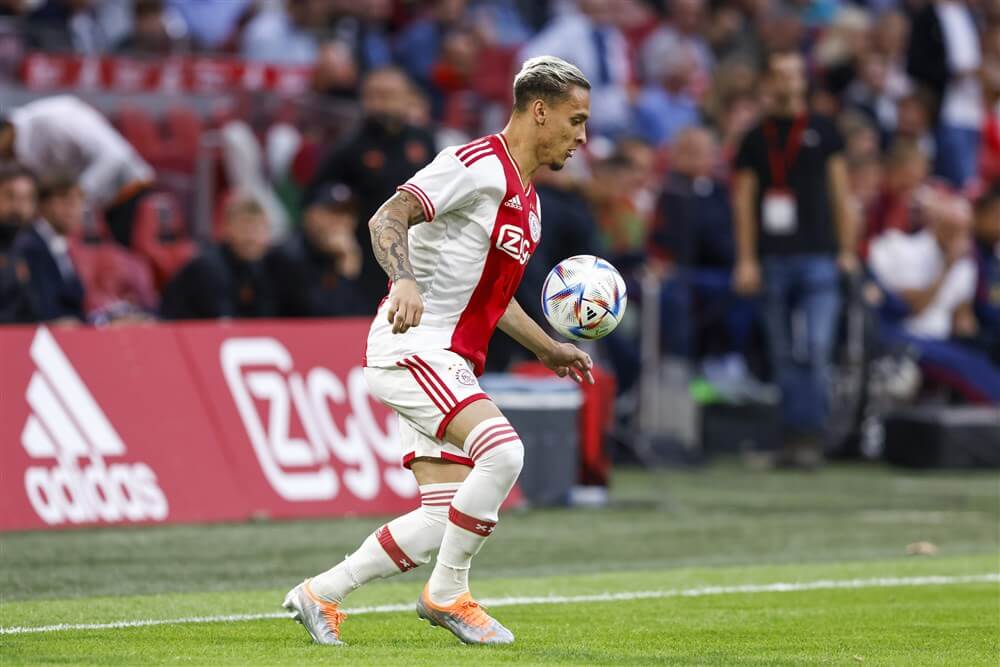 "Ajax verhoogt vraagprijs voor Antony naar 100 miljoen euro"; image source: Pro Shots
