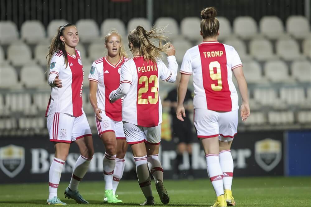 Ajax Vrouwen begint competitie met ruimte winst; image source: Pro Shots