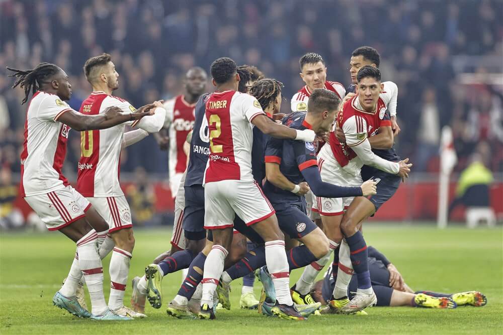 KNVB: "Vooralsnog geen vervolgstappen naar aanleiding van Ajax - PSV"; image source: Pro Shots