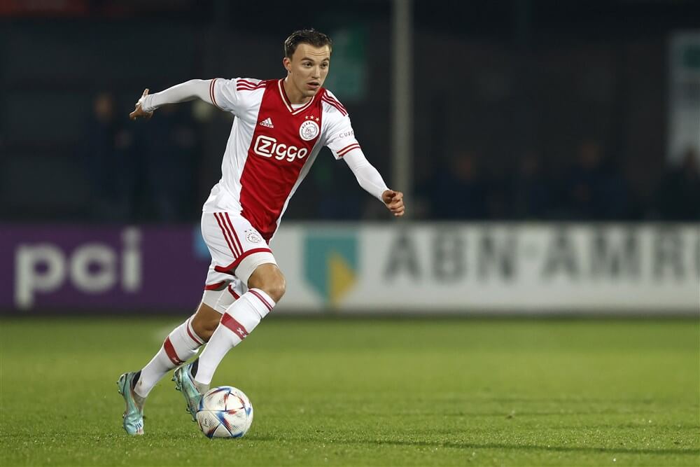 "Youri Regeer tekent voor vier jaar bij FC Twente"; image source: Pro Shots