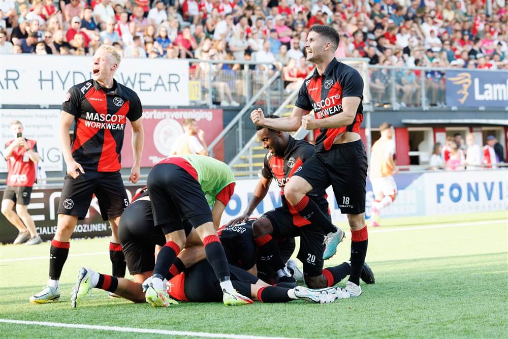 Ook Almere City promoveert naar de Eredivisie; image source: Pro Shots