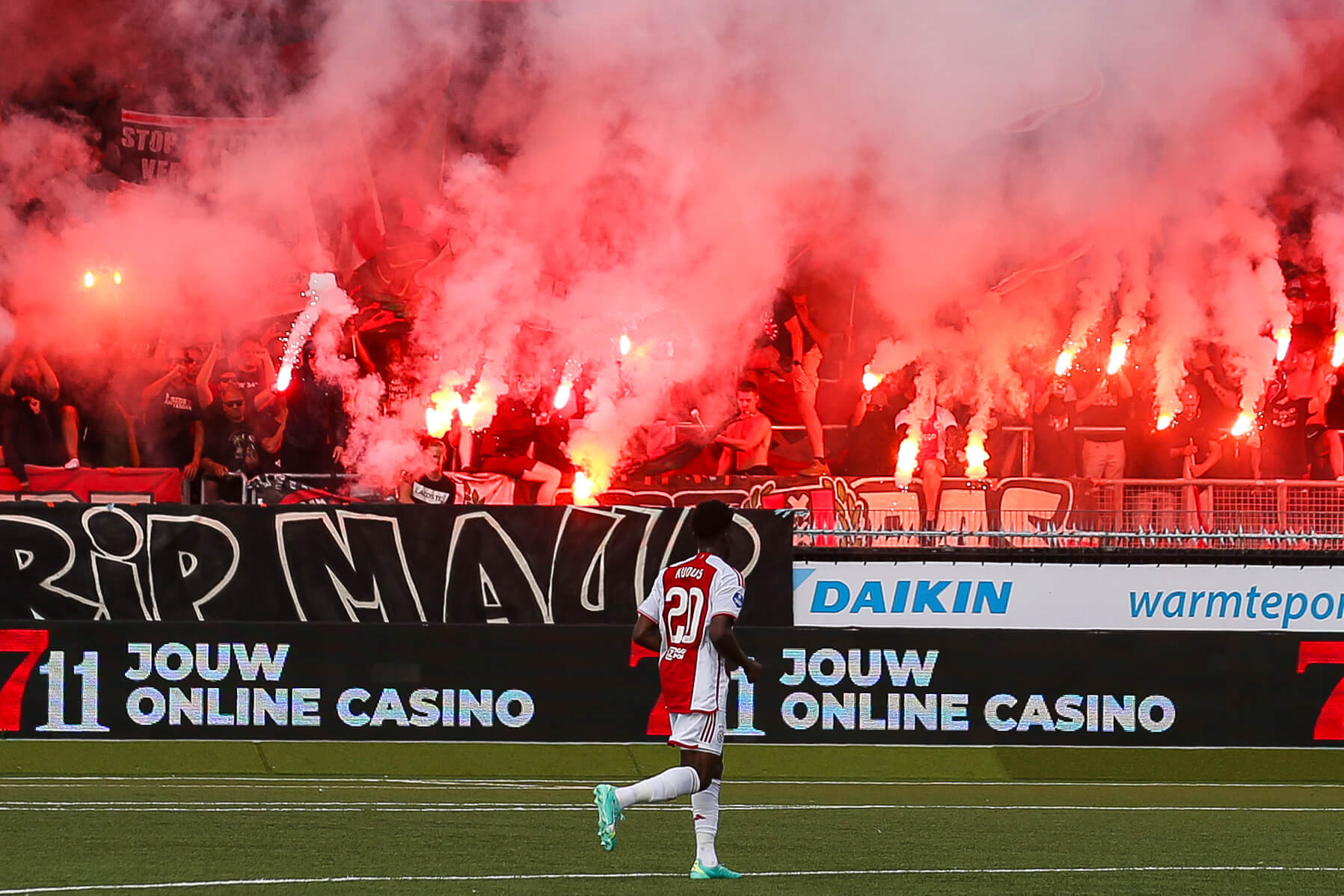 Ajax trapt de finale weken af tegen Excelsior; image source: Pro Shots