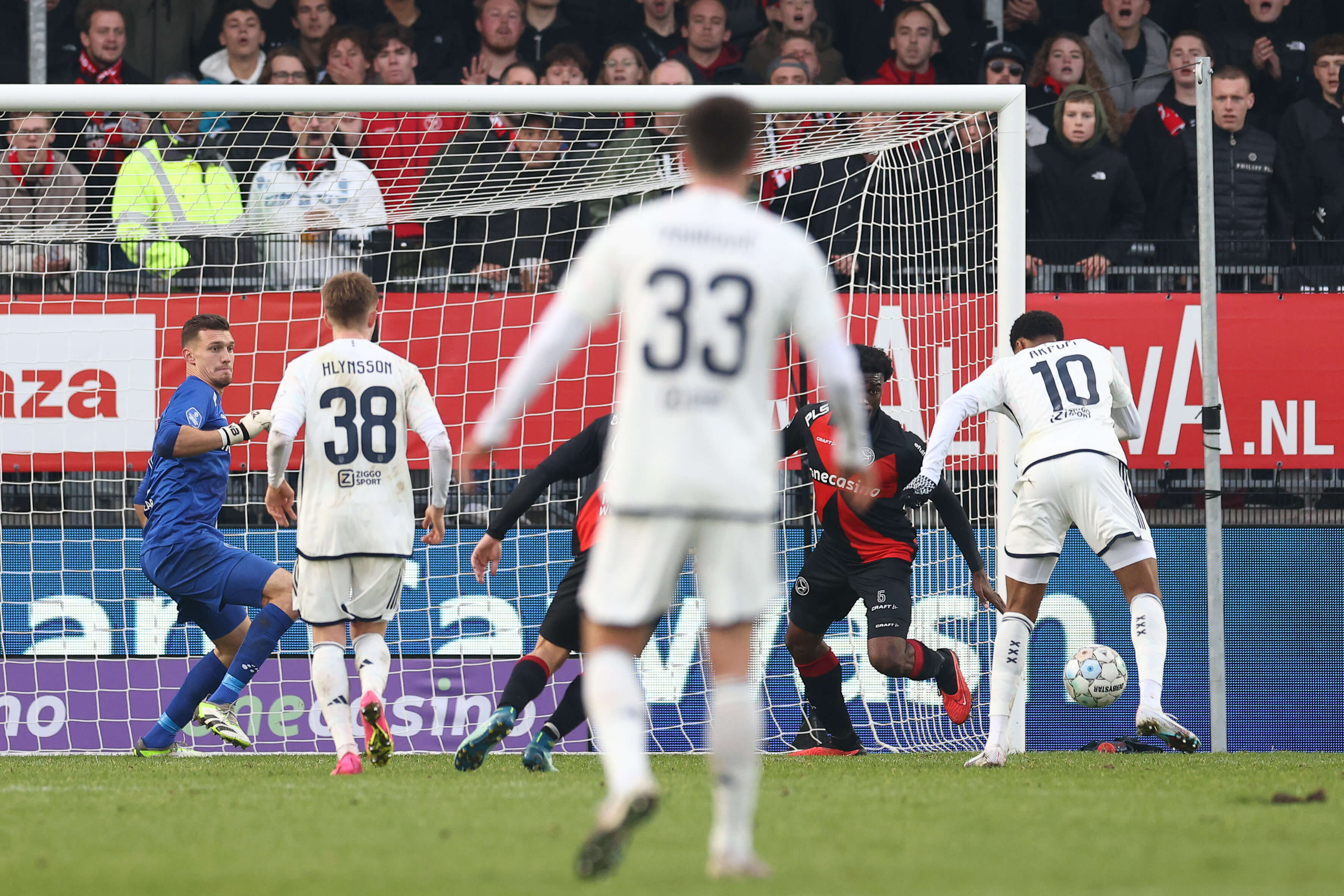 Lastig Almere City houdt Ajax op 2-2 na penalty in blessuretijd; image source: Pro Shots