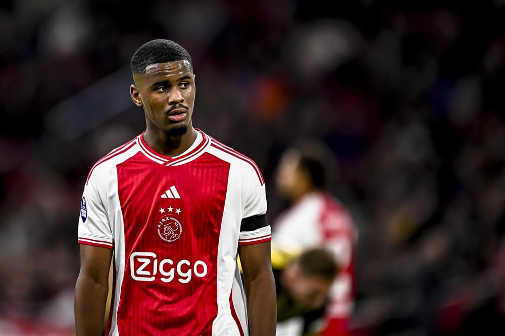 "Ajax zet weer vol in op eigen jeugd"; image source: Pro Shots