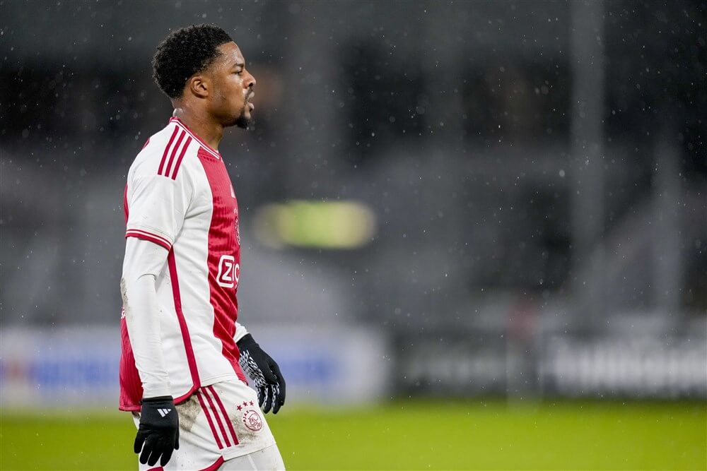 [Update] "Ajax komt met tegenvoorstel voor Chuba Akpom"; image source: Pro Shots