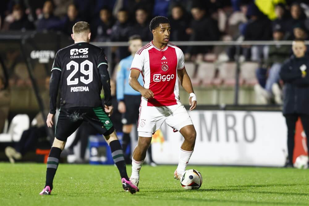 Silvano Vos maakt rentree tijdens nederlaag Jong Ajax; image source: Pro Shots