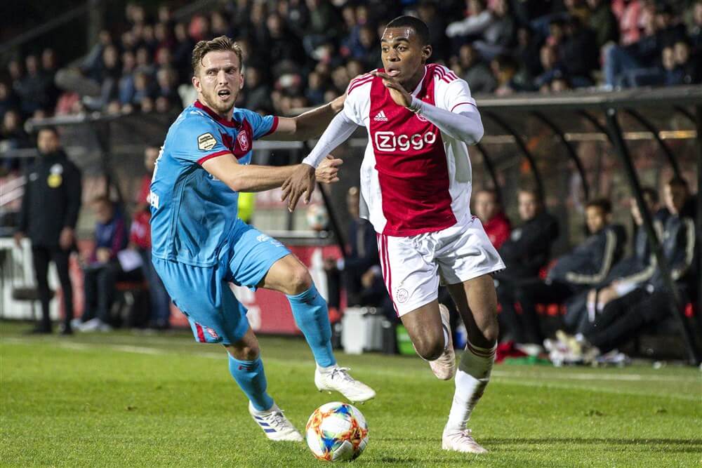 Ruime nederlaag voor Jong Ajax tegen kampioen FC Twente; image source: Pro Shots