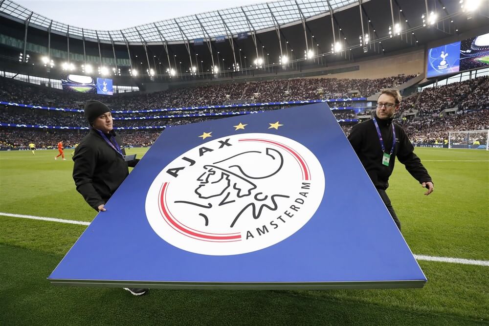"Ajax zoekt voor zeker vijf posities versterkingen"; image source: Pro Shots