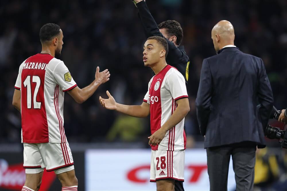 "Ajax en Barcelona in gesprek over ruildeal tussen Noussair Mazraoui en Sergiño Dest"; image source: Pro Shots
