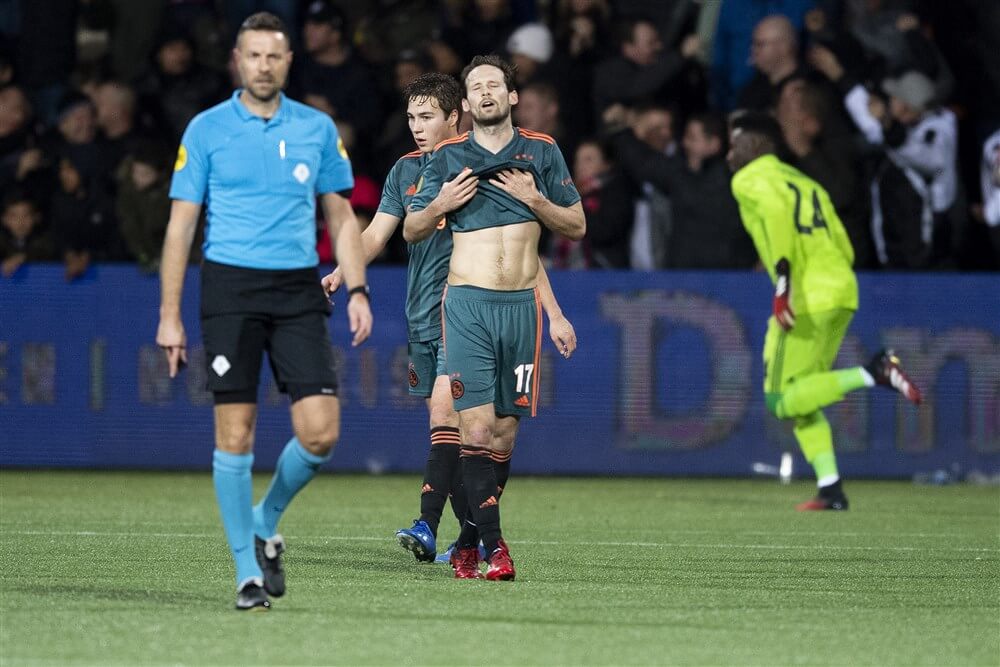 Ajax begint na nieuw verlies in Almelo (1-0) ook in de competitie meer en meer te wankelen; image source: Pro Shots