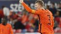 Jong Oranje ondanks treffer Perr Schuurs uitgeschakeld, Devyne Rensch debuteert