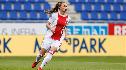 Ajax Vrouwen in blessuretijd onderuit tegen Twente