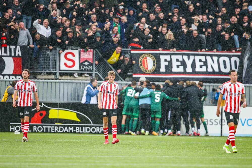 Cyriel Dessers bezorgt Feyenoord in blessuretijd winst in stadsderby; image source: Pro Shots