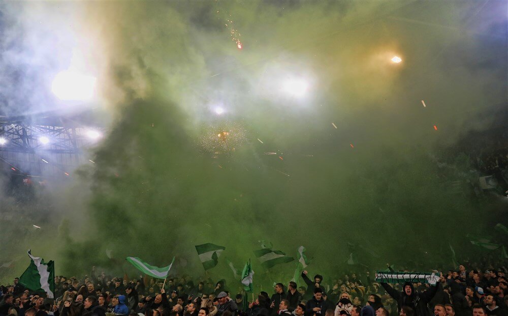 "Feyenoord vreest wedstrijd zonder publiek vanwege vuurwerk"; image source: Pro Shots
