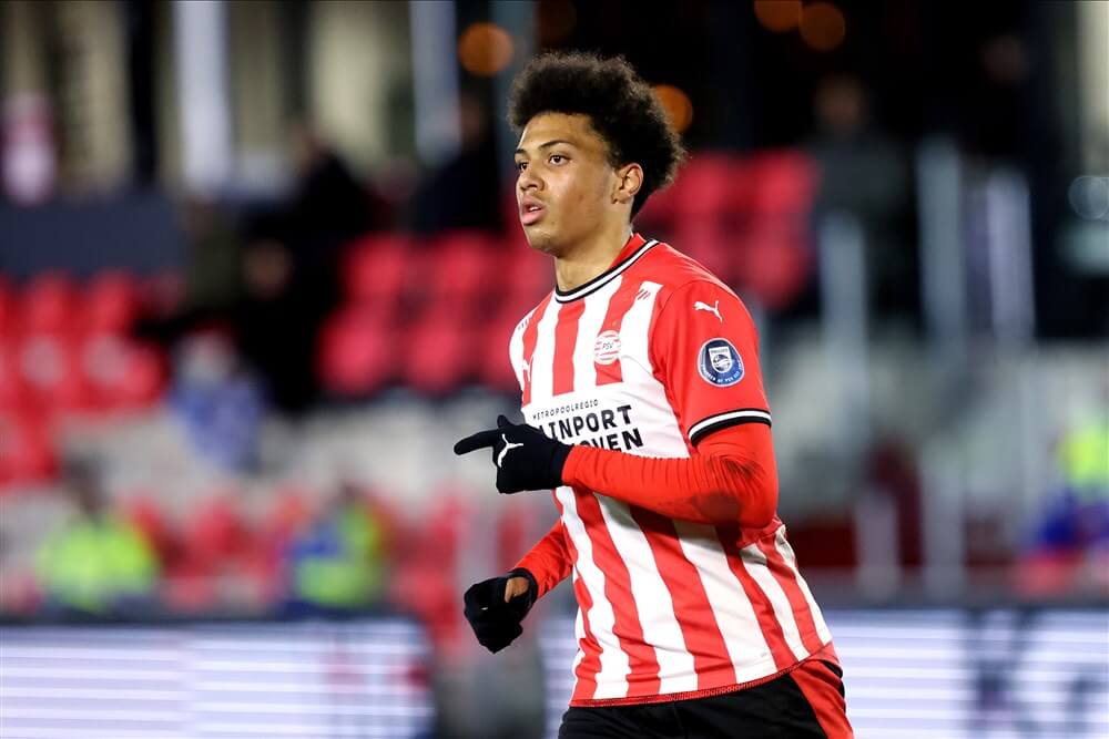 "PSV wil langer door met spits Fodé Fofana"; image source: Pro Shots