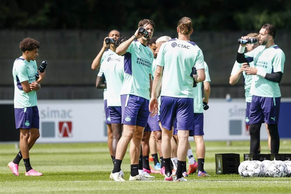 PSV met selectie van 29 spelers op trainingskamp; image source: Pro Shots