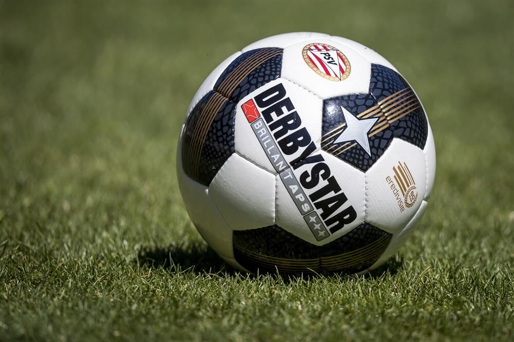 "Verzoek KNVB om transferwindow te verlengen afgewezen door FIFA"; image source: Pro Shots