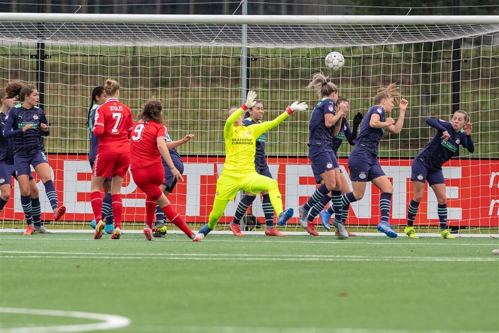 PSV Vrouwen na defensief gestuntel onderuit tegen FC Twente; image source: Pro Shots