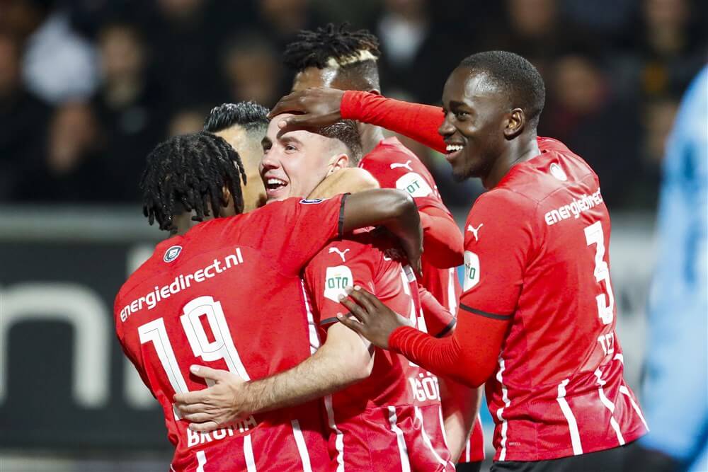 PSV komt zwakke start te boven en wint van Cambuur; image source: Pro Shots