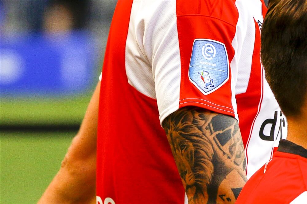 PSV komt met speciaal benefietshirt voor Rode Kruis; image source: Pro Shots