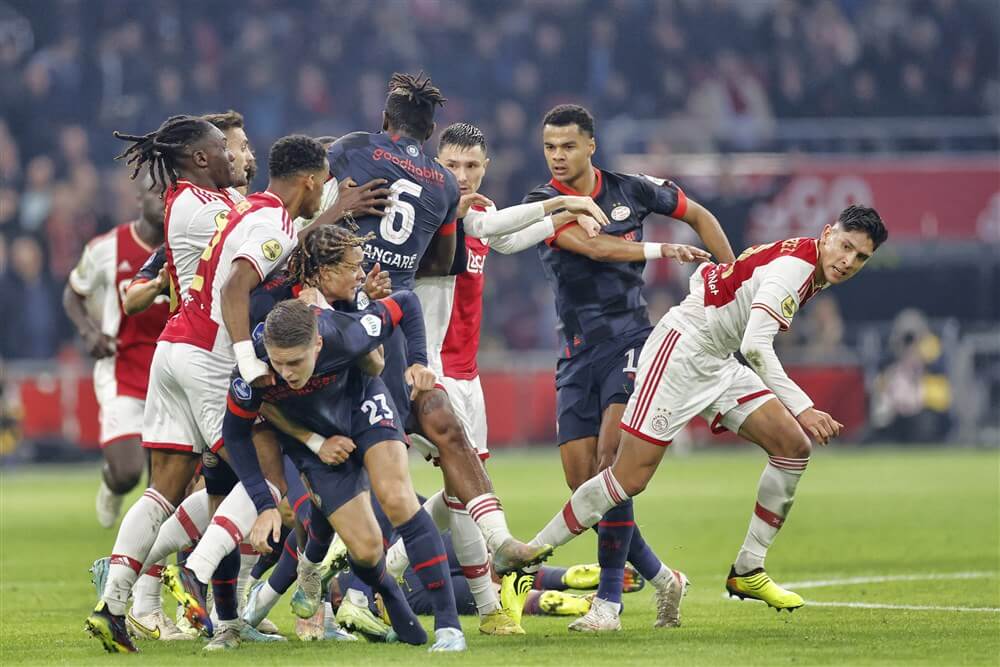 KNVB: "Vooralsnog geen vervolgstappen naar aanleiding van Ajax - PSV"; image source: Pro Shots