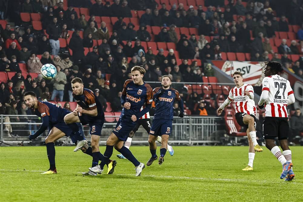 PSV dankzij zondagsschot voorbij Vitesse; image source: Pro Shots