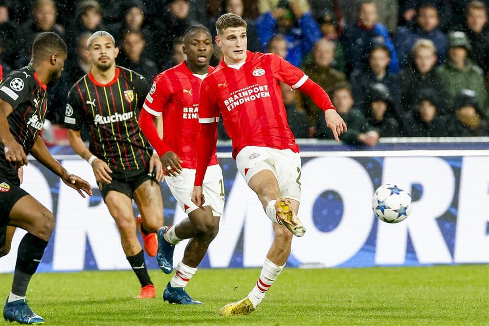 "PSV moet vrezen voor sancties vanwege transfer Guus Til"; image source: Pro Shots