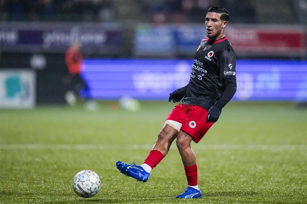 "Feyenoord meldt zich alsnog voor Couhaib Driouech"; image source: Pro Shots