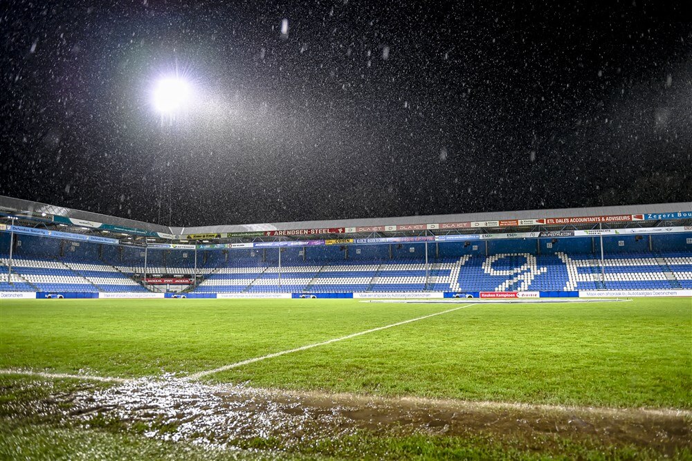 Ook wedstrijd Jong PSV vanwege regen afgelast; image source: Pro Shots