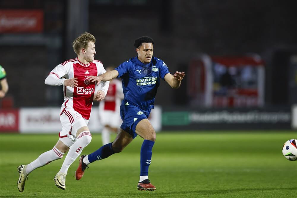 Defensief gestuntel Jong PSV opnieuw hard afgestraft; image source: Pro Shots