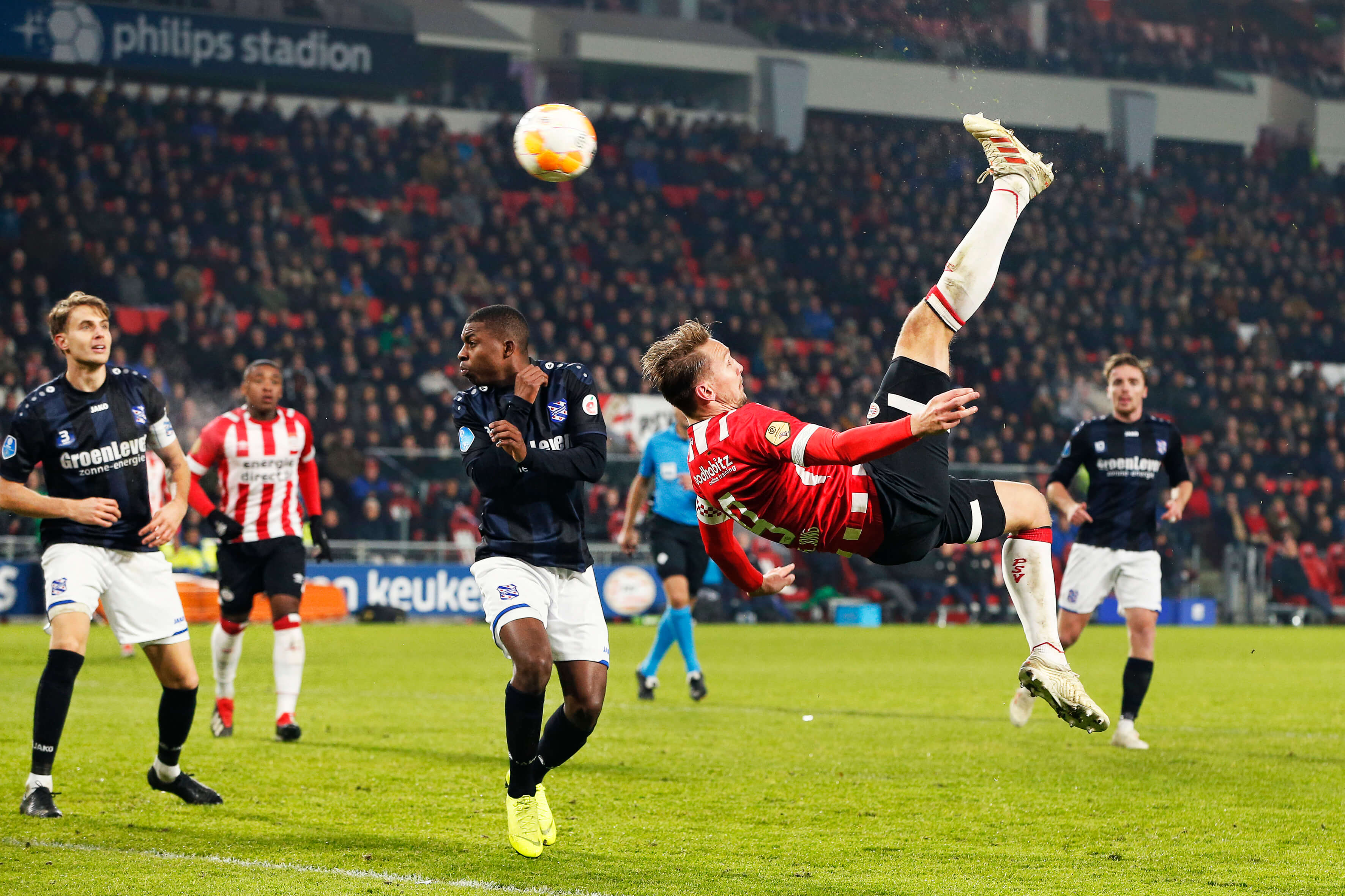 [Update] "Luuk de Jong ziet zelf af van terugkeer bij PSV"; image source: Pro Shots