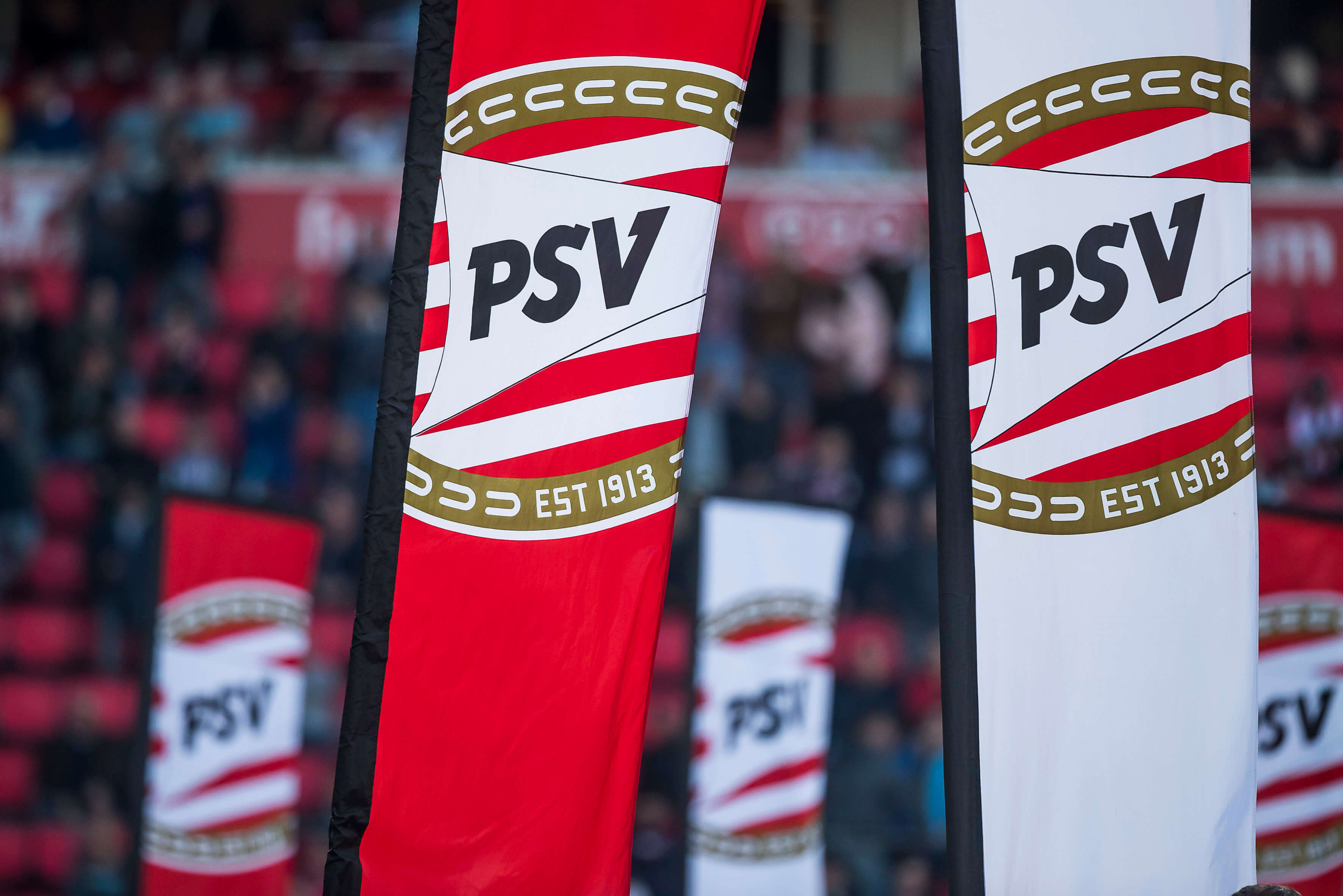 "Grote clubs hervatten gesprekken over mogelijk steunfonds voor Eredivisie"; image source: Pro Shots