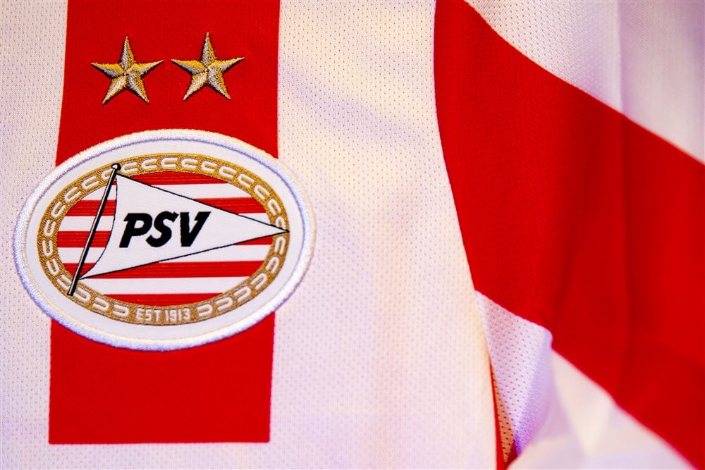PSV verbreekt contract met sponsor Investous; image source: Pro Shots